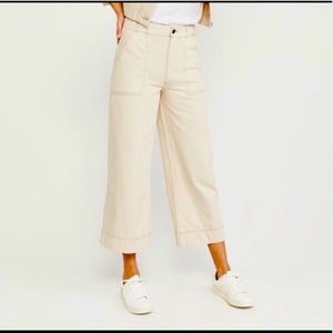 Abercrombie high waisted cropped flare cream pants